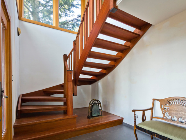 staircase4.jpg